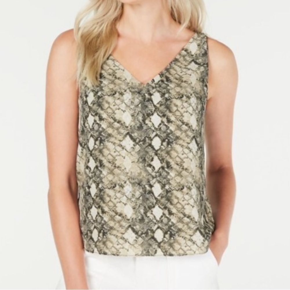 Leyden Cream Animal Print Camisole Tank Top with V-Neckline